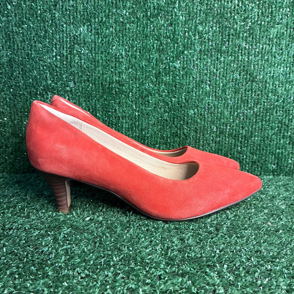 Clarks Collection Pointed Suede Comfort Kitten Heel Pump Red Womens Size 6.5